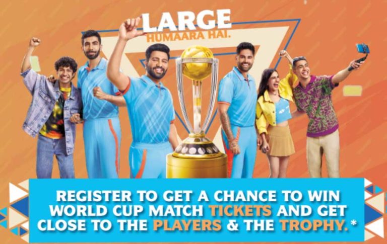Royal stag largest fan contest [#largehumaarahai] Win world cup tickets